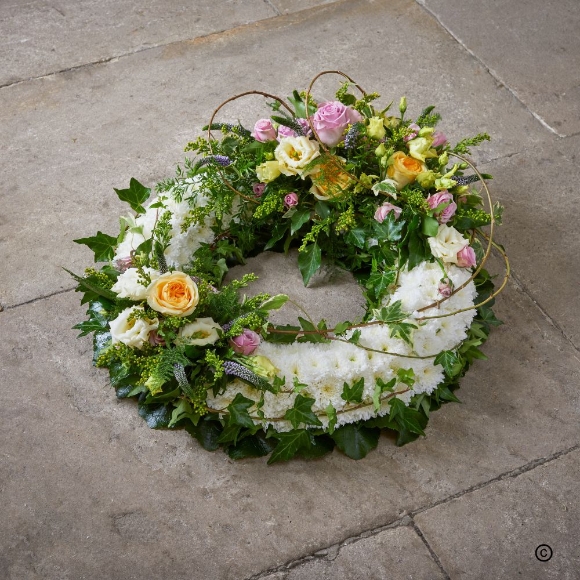 Traditional   Modern Wreath