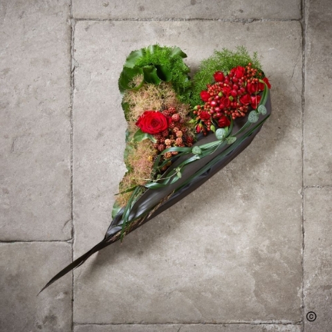 Contemporary   Natural Textures Swinging Heart