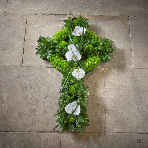 Graceful   Celtic Cross